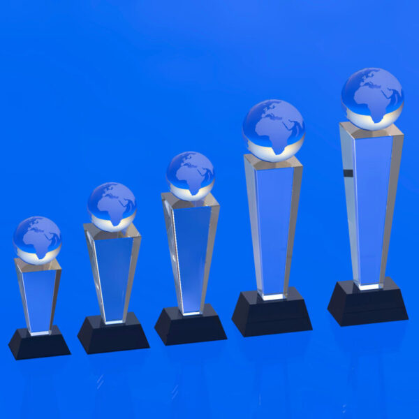 Glass award DV with the globe