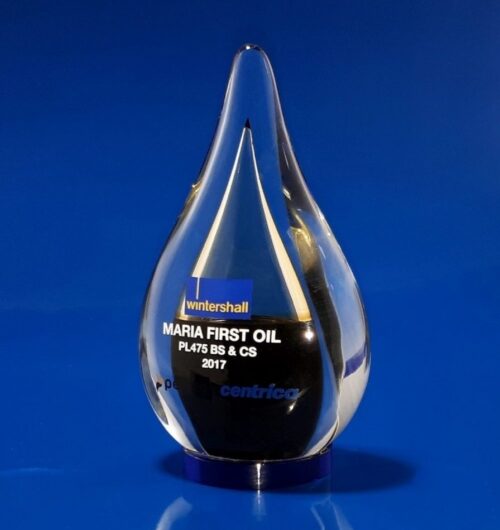 pamiatkowa szklana kropla z olejem