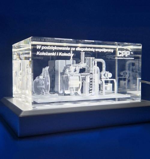 statuetka piec 3D z podświetleniem jako podziękowanie za współpracę Model 3D pieca wygrawerowany w bryle szkła kryształowego to idealny biznesowy upominek Piec 3D w krysztale prezent dla pracownika odchodzącego na emeryturę Projekt pieca 3D w szkle nagroda dla najlepszych sprzedawców