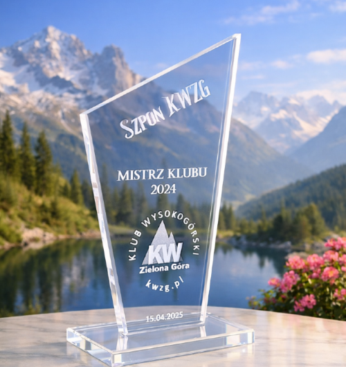 statuetka-szklana-szpon-kwzg-zielona-gora Szklana statuetka z ostrym ścięciem – nagroda Szpon dla Mistrza Klubu Wysokogórskiego w Zielonej Górze z grawerem wewnątrz szkła. Nowoczesne szklane trofeum dla zwycięzcy corocznego konkursu wspinaczkowego KWZG Szklana statuetka na zawody sportowe od producenta – Laser 3D Zielona Góra, grawerujemy od 2000 roku jako pierwsi w Polsce