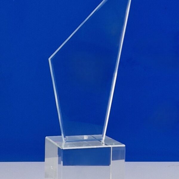 szklana statuetka Skrzydło z grawerem 3D, Prestiżowe Trofeum Biznesowe